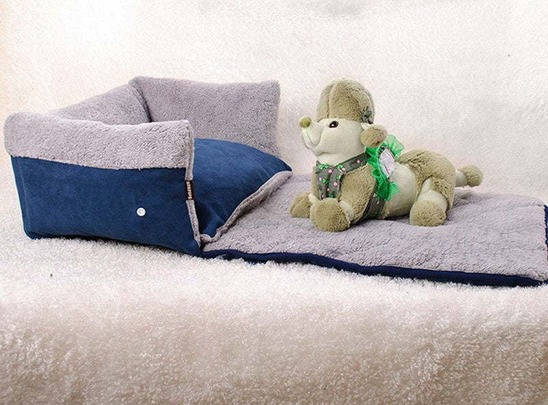 Flip Pet Nest with Blanket