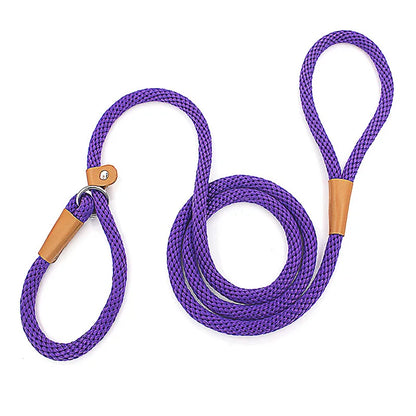 "Slip lead for dogs with adjustable loop"